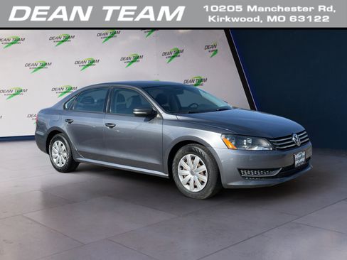 Used 2013 Volkswagen Passat 2.5 S image 1