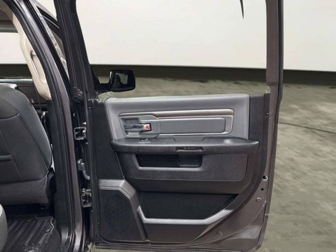 Used 2022 RAM 1500 Classic SLT w/ Protection Group AWD/4WD image 18