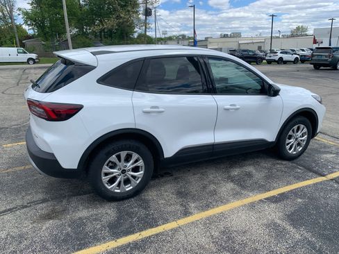 Used 2025 Ford Escape Active AWD/4WD image 5