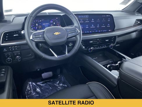 Certified 2026 Chevrolet Suburban Premier AWD/4WD image 2