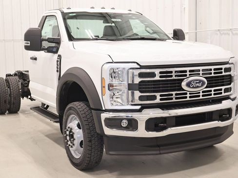 New 2026 Ford F550 4x4 Regular Cab Super Duty image 2