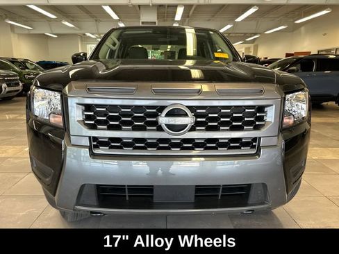 Used 2025 Nissan Frontier SV AWD/4WD image 15