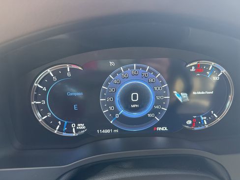 Used 2017 Cadillac Escalade Luxury image 7