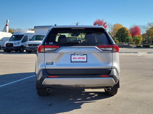 Used 2025 Toyota RAV4 Limited image 5