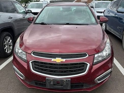 Used 2015 Chevrolet Cruze LT FWD image 2