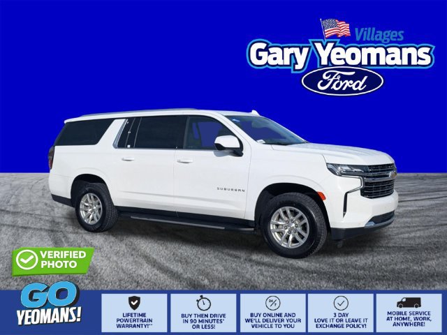 Used 2024 Chevrolet Suburban LT RWD image 1