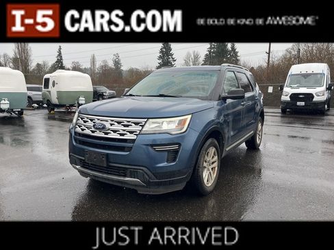 Used 2018 Ford Explorer XLT image 1