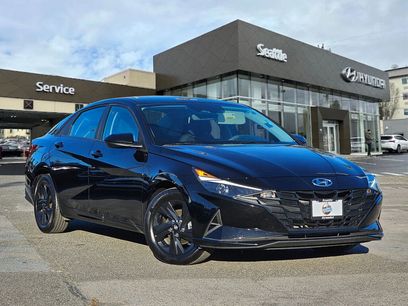 Used 2023 Hyundai Elantra SEL w/ Cargo Package