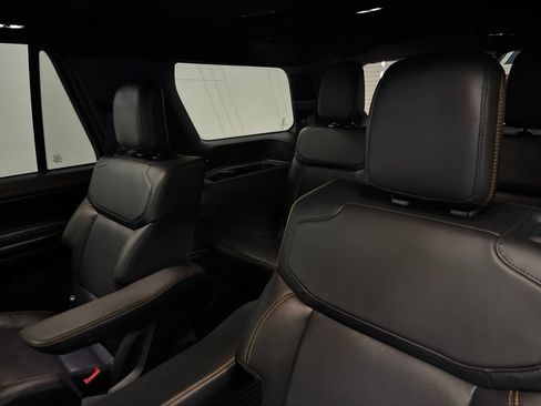 Used 2025 Ford Expedition Tremor AWD/4WD image 28