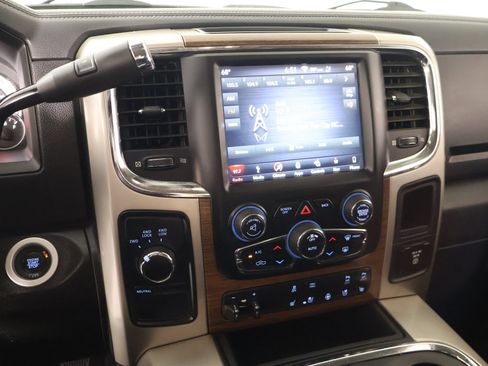 Used 2018 RAM 2500 Laramie AWD/4WD image 5