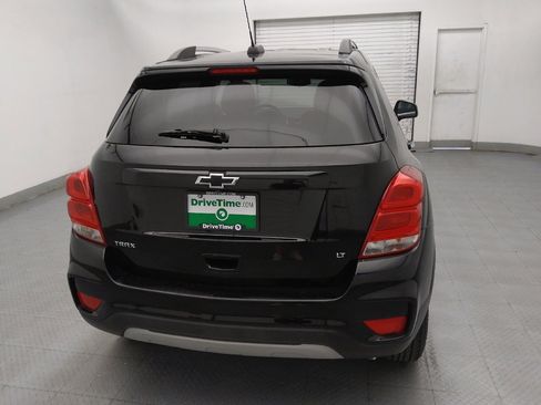 Used 2020 Chevrolet Trax LT w/ LT Convenience Package FWD image 7