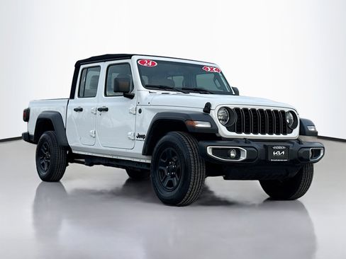 Used 2024 Jeep Gladiator Sport image 1