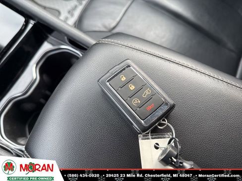 Used 2023 Jeep Grand Cherokee Limited image 32