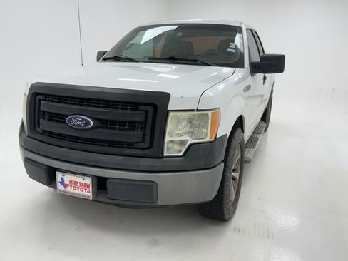 Used 2014 Ford F150 XL w/ Trailer Tow Package image 4