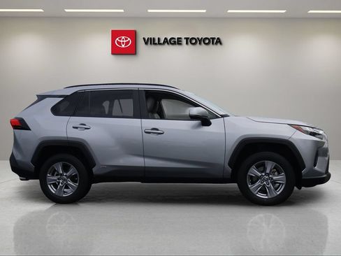 Certified 2023 Toyota RAV4 XLE AWD/4WD image 6