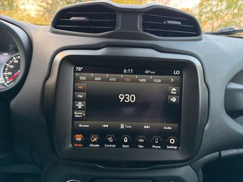 Certified 2022 Jeep Renegade Latitude w/ Convenience Group image 7