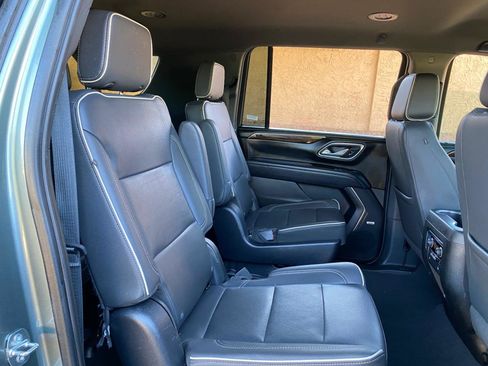 Used 2023 Chevrolet Suburban Premier image 51
