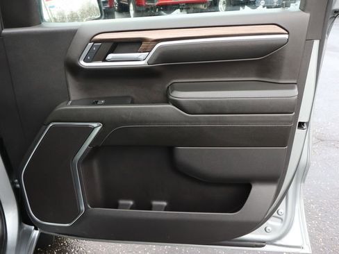 Used 2024 Chevrolet Silverado 1500 RST w/ Z71 Off-Road Package image 21