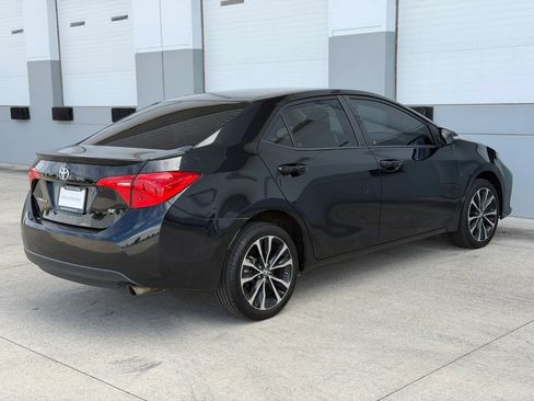 Used 2017 Toyota Corolla SE w/ Carpet Mat Package (TMS) FWD image 5