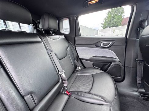 Used 2023 Jeep Compass Latitude w/ Convenience Group AWD/4WD image 21