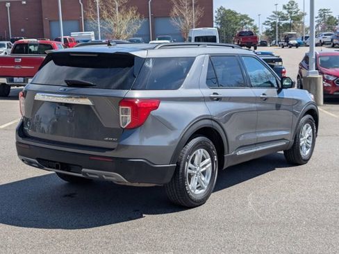 Certified 2023 Ford Explorer XLT w/ Equipment Group 202A AWD/4WD image 4