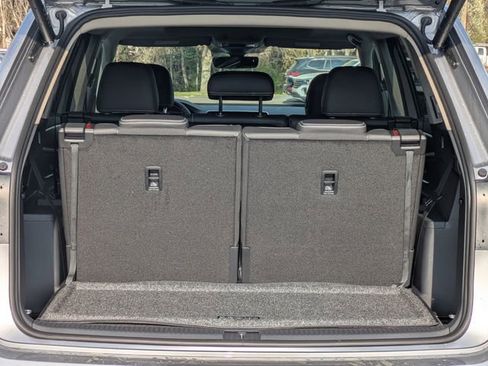 New 2026 Volkswagen Atlas SE FWD image 13