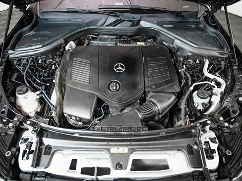 Certified 2023 Mercedes-Benz GLC 300 image 4