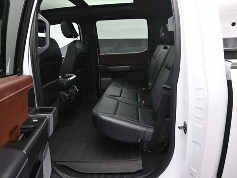 Certified 2022 Ford F150 Lariat w/ Equipment Group 502A High image 21