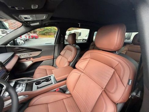 New 2026 Lincoln Nautilus Reserve image 13