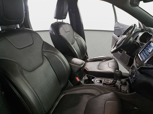 Certified 2021 Jeep Cherokee Latitude Lux 80th Anniv w/ Quick Order Package 26U 80TH AWD/4WD image 11