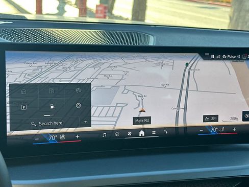 Used 2025 BMW 230i Coupe w/ Convenience Package image 20