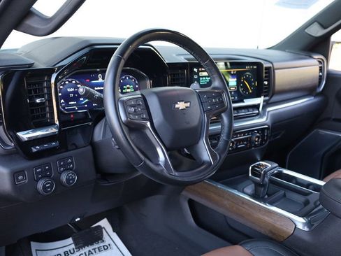 Used 2023 Chevrolet Silverado 1500 High Country w/ Technology Package image 14