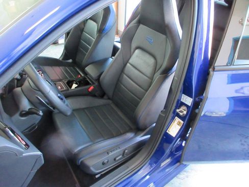 Used 2022 Volkswagen Golf R AWD/4WD image 10