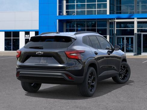 New 2026 Chevrolet Trax LT FWD image 4
