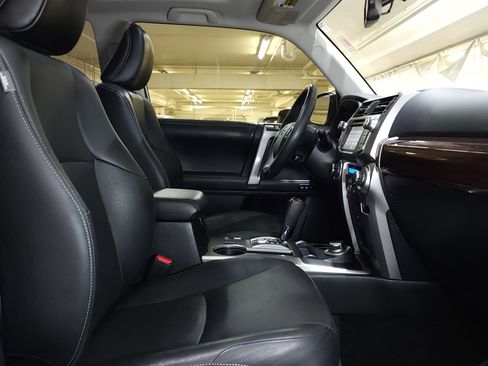 Used 2016 Toyota 4Runner Limited image 23