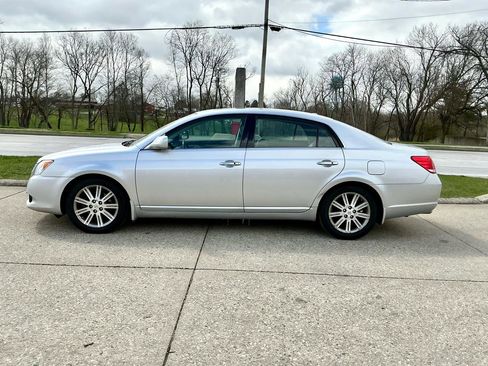 Used 2010 Toyota Avalon XL image 8