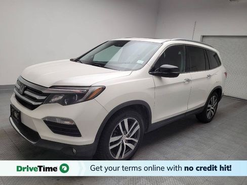 Used 2017 Honda Pilot Touring image 1