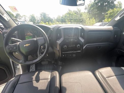 Used 2019 Chevrolet Silverado 1500 W/T w/ WT Convenience Package AWD/4WD image 3