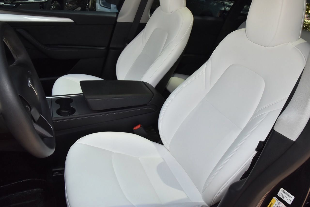 Used 2025 Tesla Model Y Long Range AWD/4WD image 29