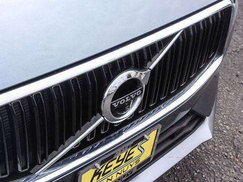 Used 2018 Volvo XC60 T8 Momentum AWD/4WD image 16