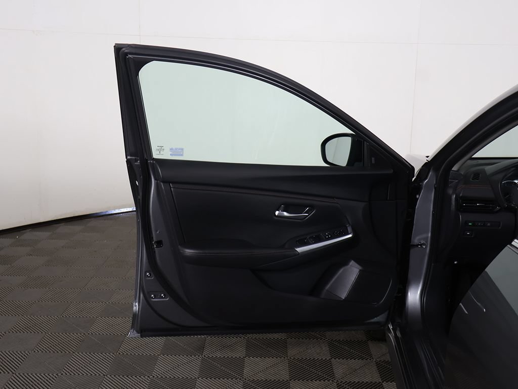 Used 2023 Nissan Sentra SR FWD image 16
