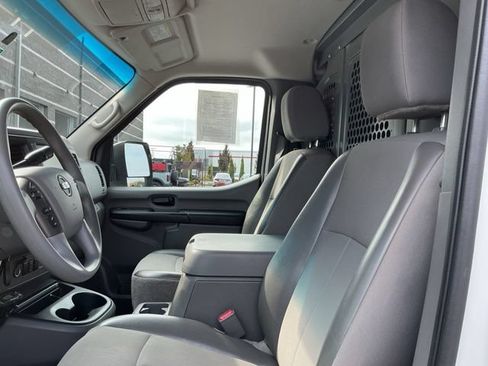 Used 2021 Nissan NV 2500 SV RWD image 14