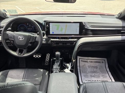 Used 2025 Toyota Camry XSE FWD image 8