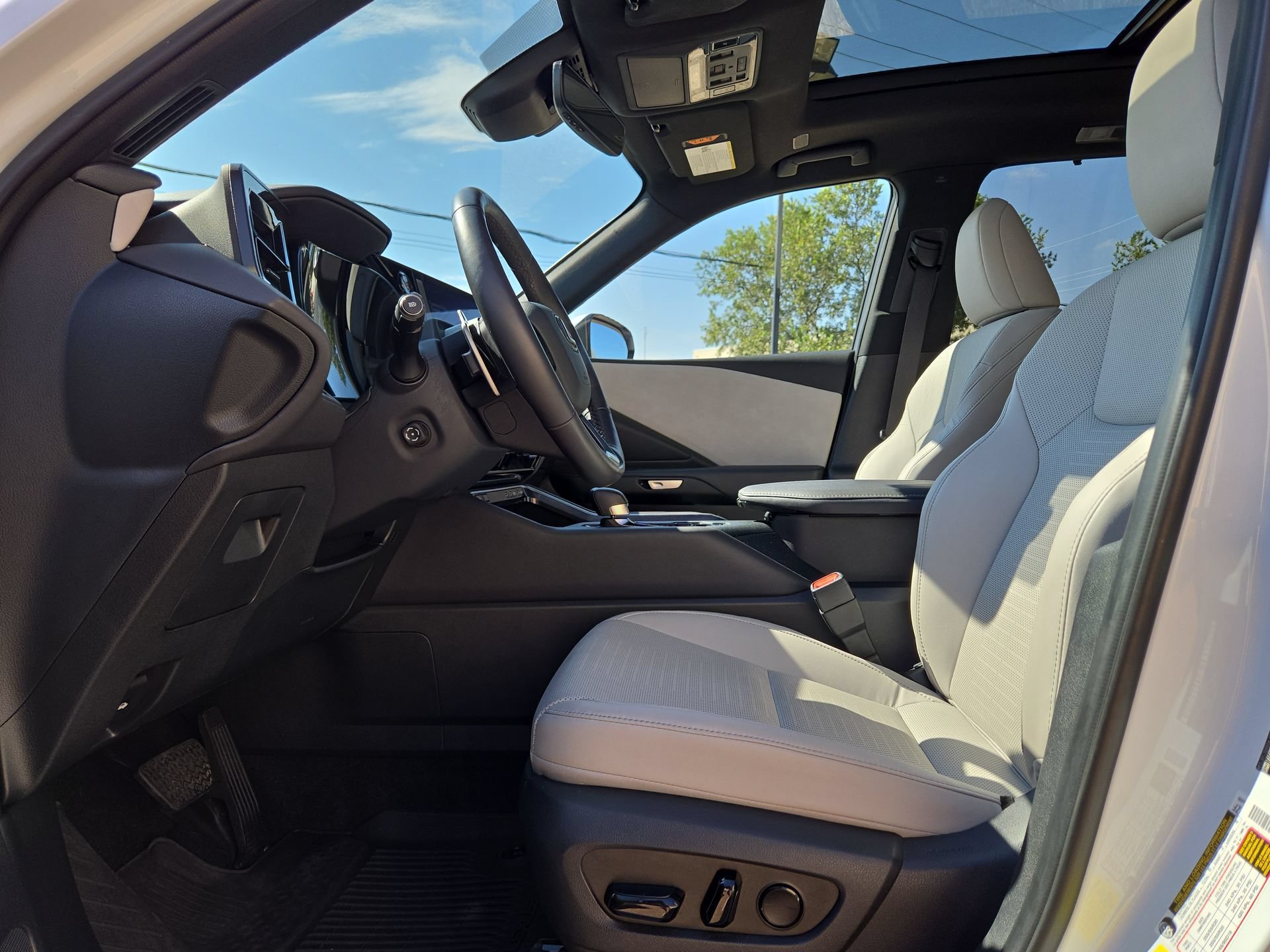 Used 2024 Lexus TX 350 FWD w/ Captains Chair Package image 16