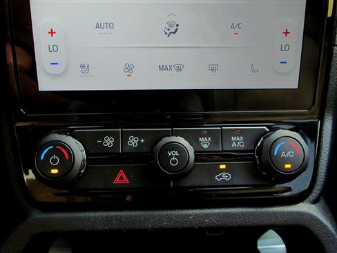 Used 2024 Ford Ranger Lariat w/ Trailer Tow Package image 35