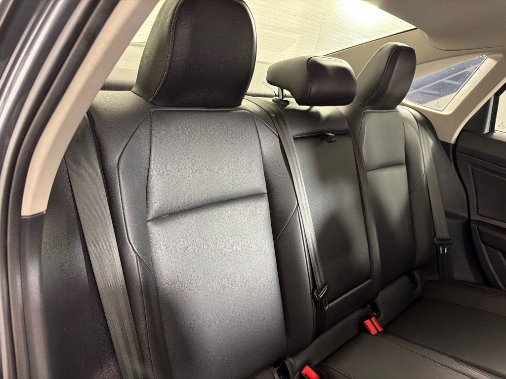 Used 2019 Volkswagen Jetta SE w/ Cold Weather Package FWD image 22