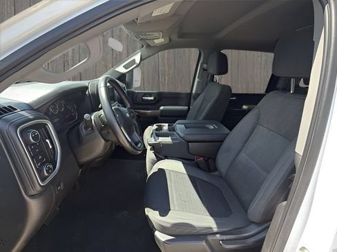Used 2023 Chevrolet Silverado 2500 LT AWD/4WD image 19