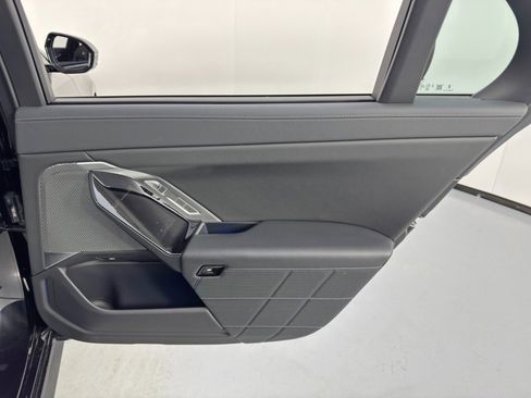 Used 2024 BMW i7 eDrive50 w/ M Sport Package image 54