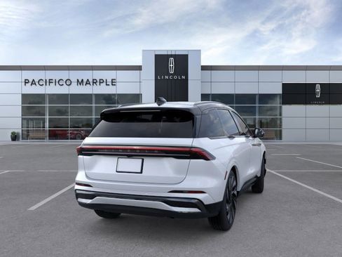 New 2026 Lincoln Nautilus Reserve w/ Jet Appearance Package AWD/4WD image 8