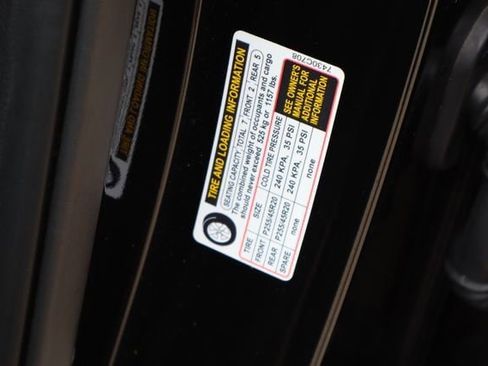Used 2025 Mitsubishi Outlander AWD image 31
